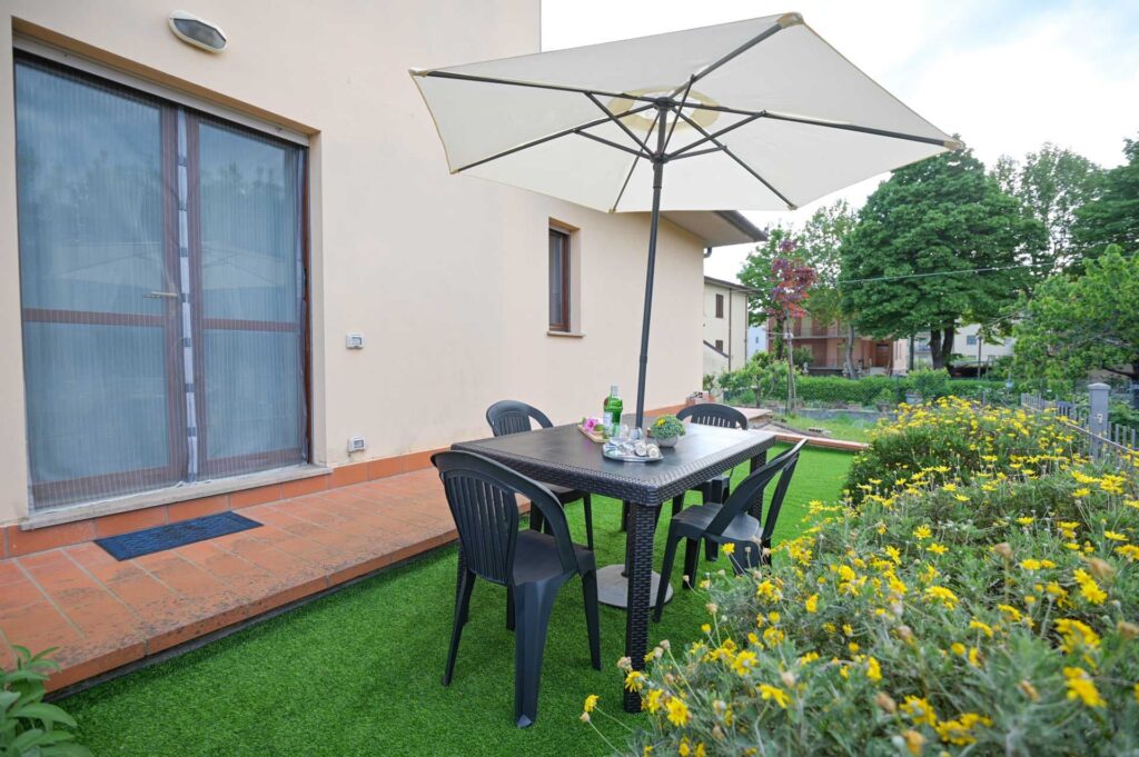 casa vacanze lago trasimeno con giardino